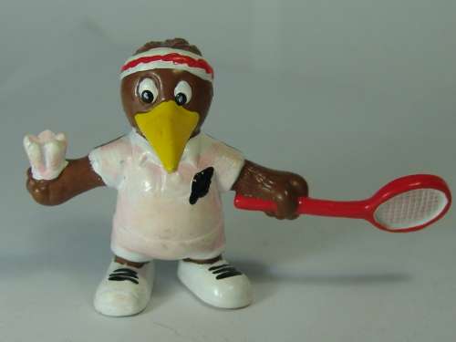 Large lot of 18 x Kiwi Folk collectible rubber figurines from the 80's, 60+mm high. Most very rare.