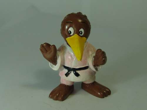 Large lot of 18 x Kiwi Folk collectible rubber figurines from the 80's, 60+mm high. Most very rare.