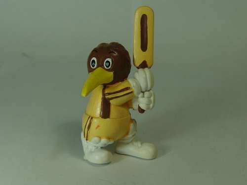 Large lot of 18 x Kiwi Folk collectible rubber figurines from the 80's, 60+mm high. Most very rare.