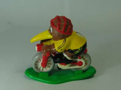 Large lot of 18 x Kiwi Folk collectible rubber figurines from the 80's, 60+mm high. Most very rare.