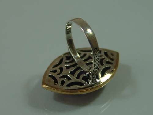 Excuisite 925 Silver and Gilded silver dress Ring, set with violet and clear stones, 12.7g