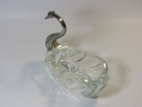 Small vintage Glass Swan Bowl with metal Head, excellent condition, 14cm x 14cm