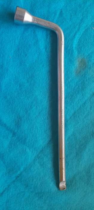 MERCEDES BENZ Dowidat 17mm WHEEL LUG WRENCH OEM 1205810246
