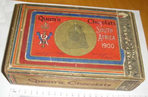 A Stirton & Dyer "Queen's Chocolate 1900" Cigar Box