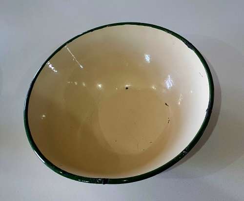 Enamel bowl as per photo