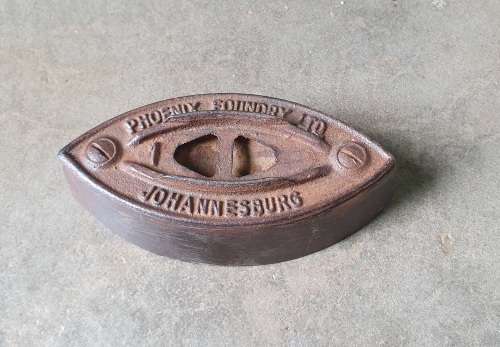 Vintage cast iron, changeable coal stove clothing Iron, no.1 component - Phoenix Foundry ltd JHB.