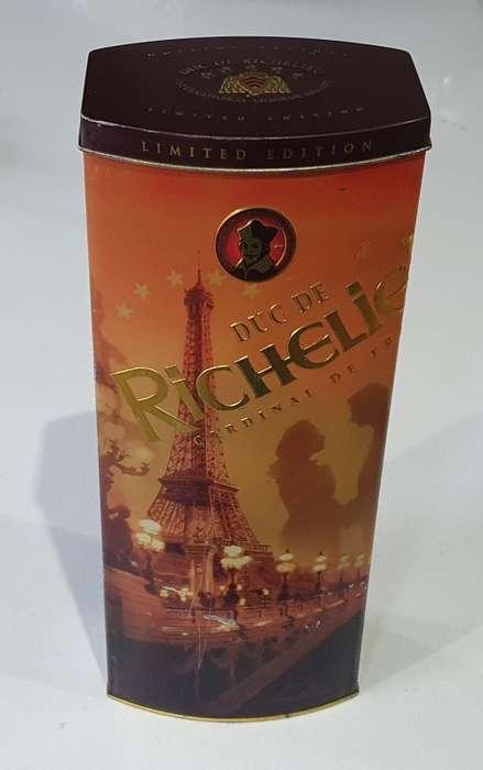 Richelieu limited edition tin as per photos