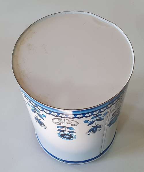 Large vintage tin as per photos