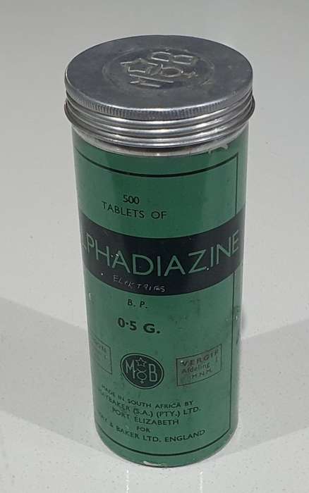 VINTAGE MAYBAKER SULPHADIAZINE tin as per photos
