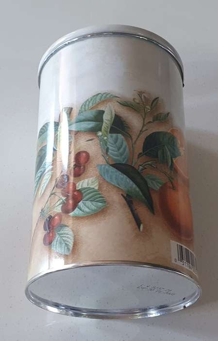 FRUIT image tin as per photos