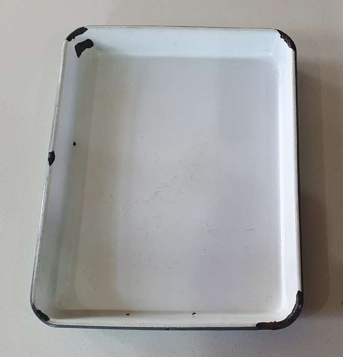 Vintage enamel oven tray as per photos