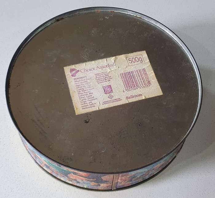 Ballroom cookies tin as per photos