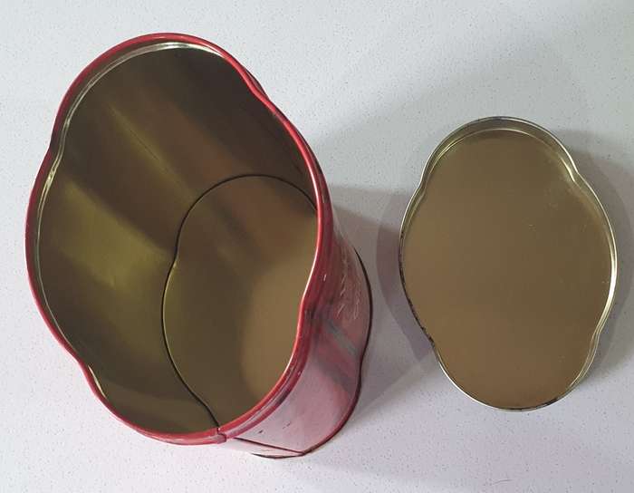 Five Roses tea tin as per photos