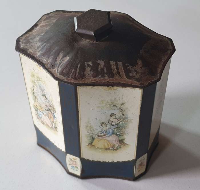 Vintage tin as per photos