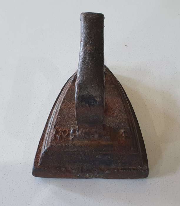 Vintage cast iron, coal stove clothing Sad Iron as per photo