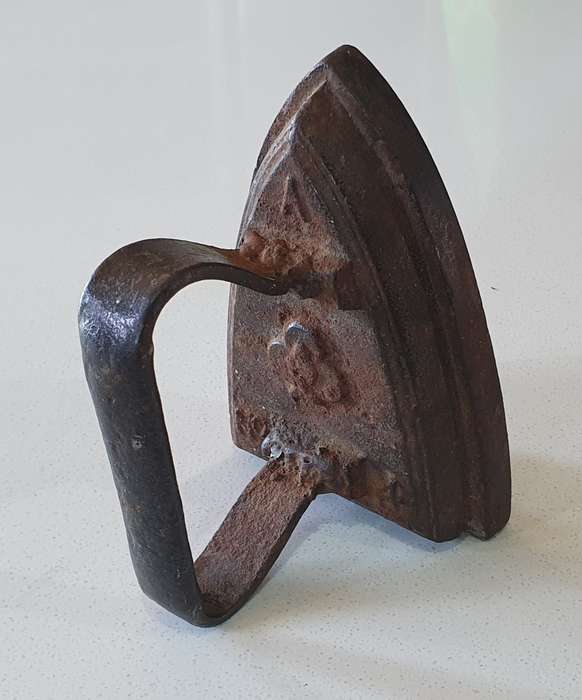 Vintage cast iron, coal stove clothing Sad Iron as per photo