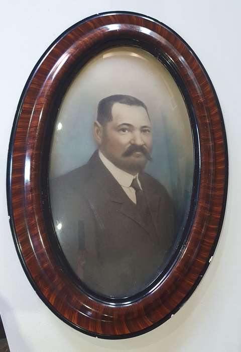 Vintage wooden frame with photo and curved glass as per photos
