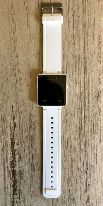 Garmin Vivoactive White Sports Watch with new silicone band plus free red band & HR monitor