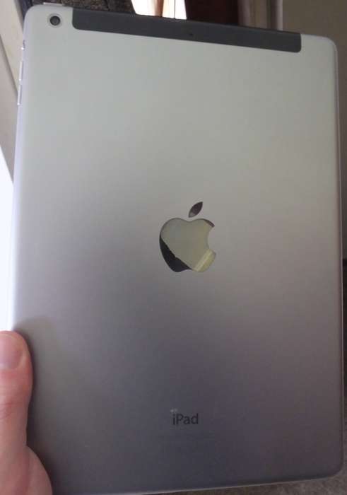 Apple iPad Air 64GB WiFi + Cellular / LTE with Original Apple Box in EXCELLENT Like New Condition