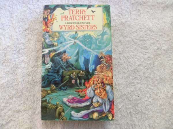 Wyrd Sisters - Terry Pratchett