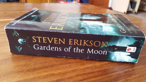 Gardens of the Moon (Malazan Book of the Fallen #1) by Steven Erikson