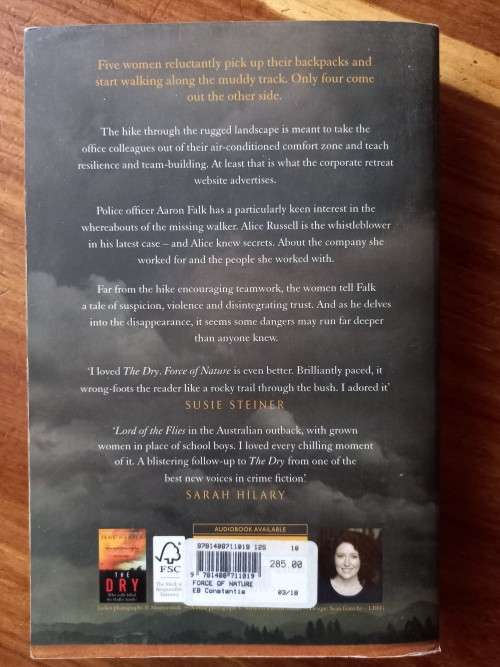 Force of Nature (Aaron Falk #2) by Jane Harper - Large Softcover