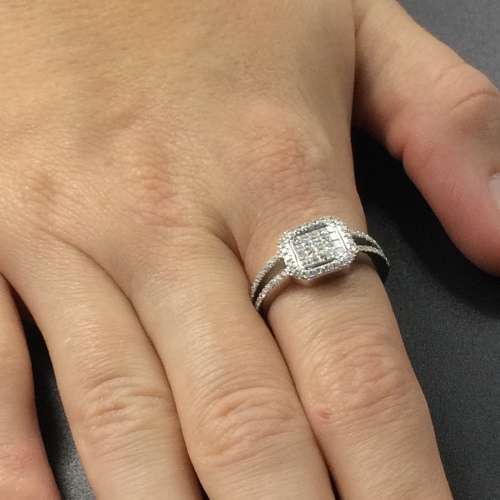 18ct White Gold Diamond Dress Ring (V. R64 290)