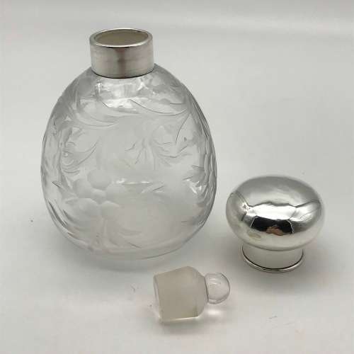 Sterling Silver & Crystal Antique Scent Bottle (1915)