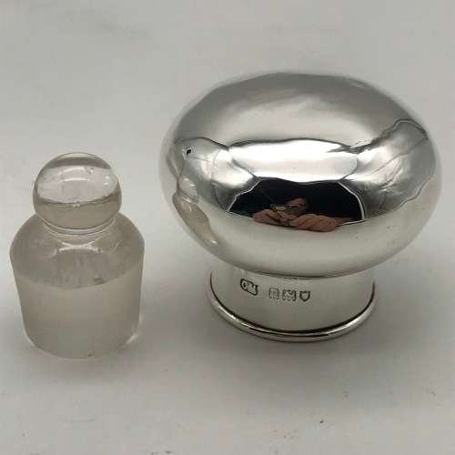 Sterling Silver & Crystal Antique Scent Bottle (1915)