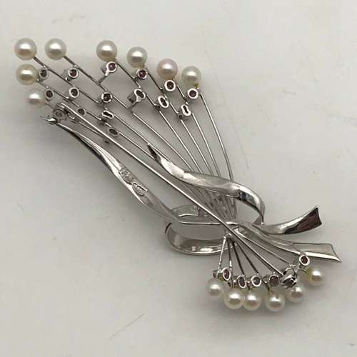 Vintage 18ct White Gold, Ruby & Pearl Brooch (9,9g) (V. R46 550)