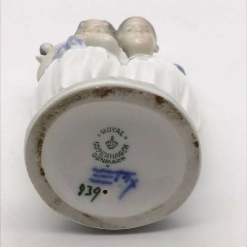 Adorable `Royal Copenhagen` Figurine (939)