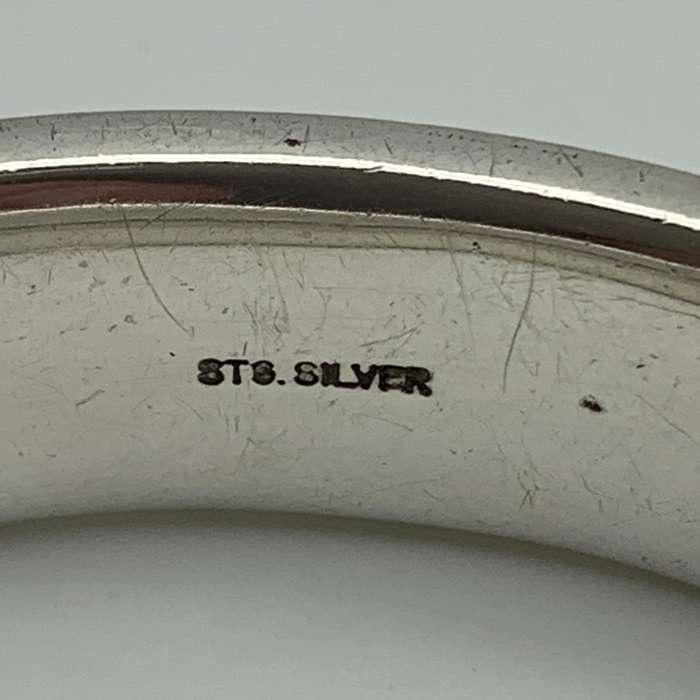 Lovely Vintage Sterling Silver Bangle