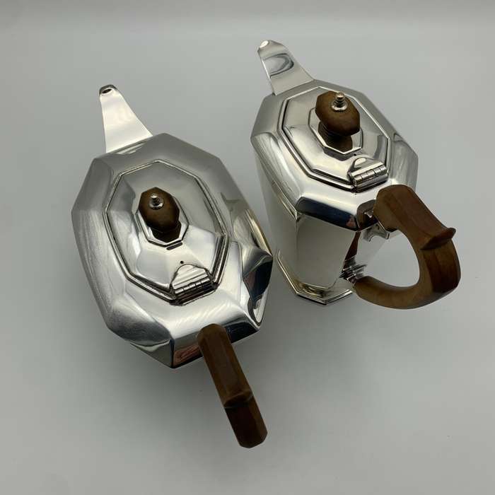 Lovely Quality `Art Deco` Tea & Coffee Pot Pair