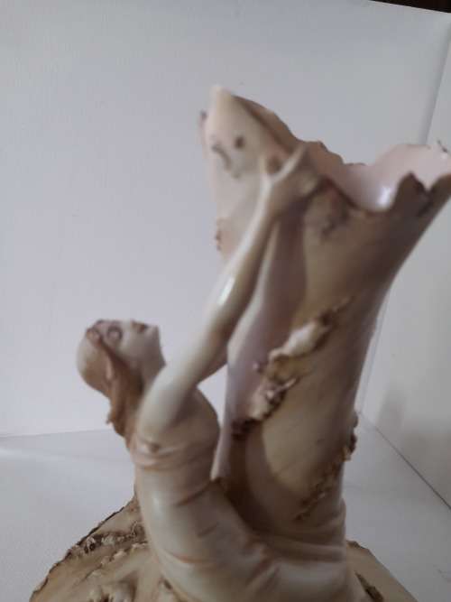 PORCELAIN VASE