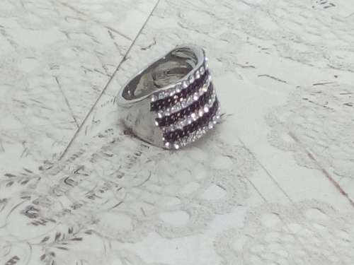 DAZZLING! Hand Crafted 1.25 Carat Simulated Diamonds And Black Ring Size 9 US