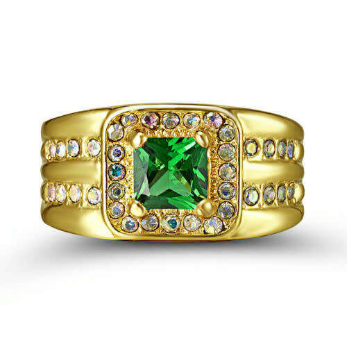 AMAZING! Ring With 2.00  Carat Simulated Emerald Size 8 US
