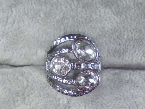 STUNNING! Ring With 3 1.75 Carat  Simulated Diamonds Size 8 US / P / 19