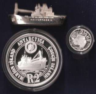 Unusual 1000 Ltd Ed. 2008 Proof Silver International Polar Year Combination set