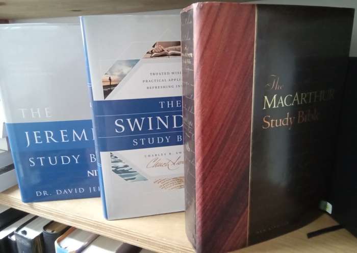 Bibles [various] - R850