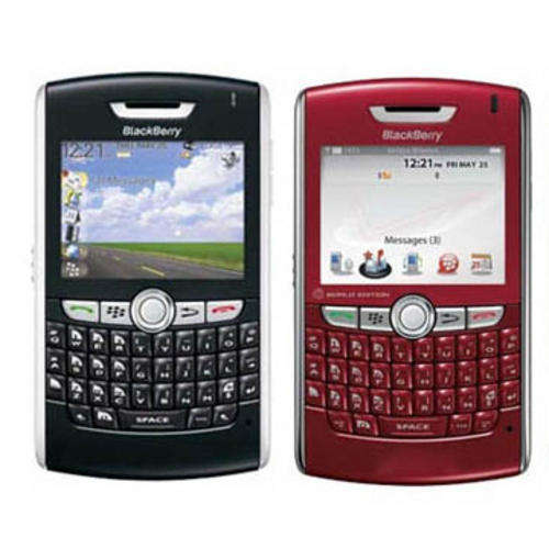 BLACKBERRY 8820ORIGINAL IN BOX WITH ACCESSORIES!!