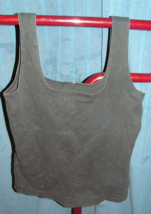 BLACK TANK T. WOOLWORTHS. SIZE 10. CONDITION: VERY GOOD