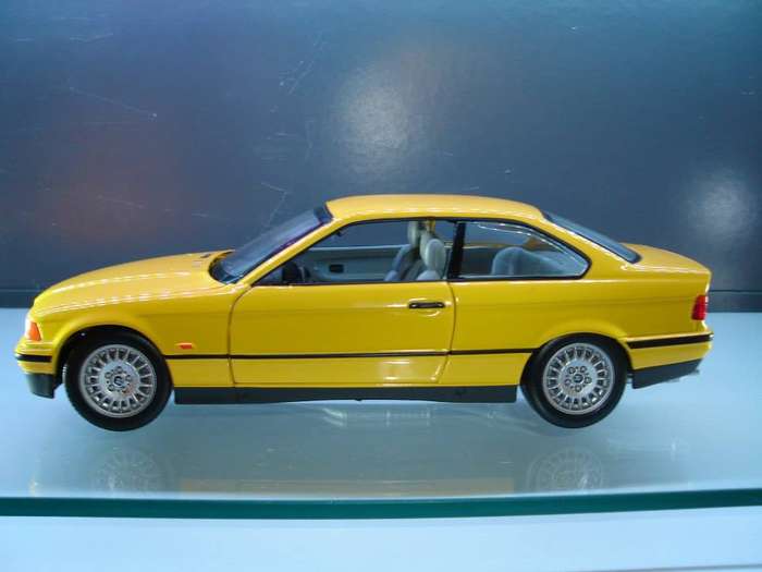BMW 3 Series, E36 Coupe, 1:18 Diecast Scale Model