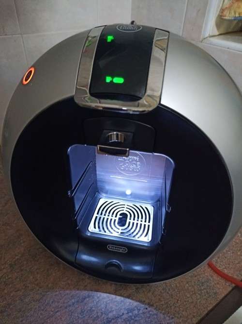 DeLonghi Nescafe Dolce Gusto Circolo Coffee Machine