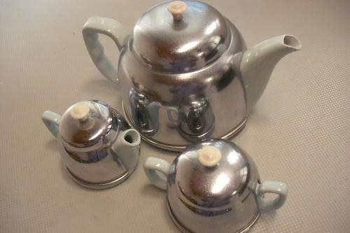 Retro Teapot,creamer& sugar -pale blue...chrome covers
