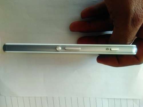 SONY EXPERIA Z3 COMPACT(SMALL),WHITE,BOX,ALL ACCESSORIES,SCREEN PROTECTOR,ORIGINAL
