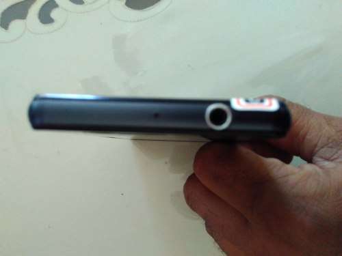 SONY EXPERIA Z3 COMPACT(SMALL),10/10,BLACK,BOX,ALL ACCESSORIES,SCREEN PROTECTOR,LIKE NEW CONDITION..