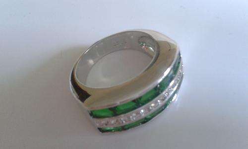 Fashion Jewelry Emerald & White Topaz Gemstones Silver stamped 925 Ring size 9