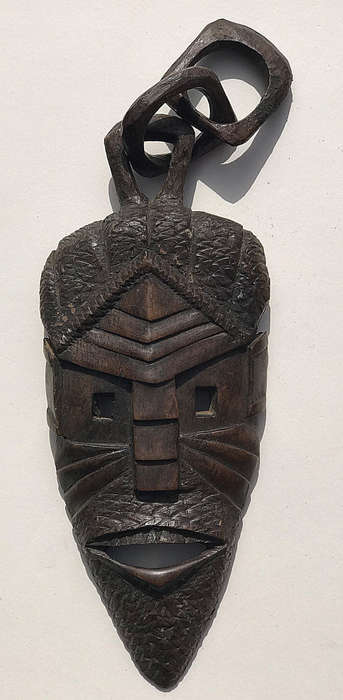 #06 African Art  Mask wood carvings