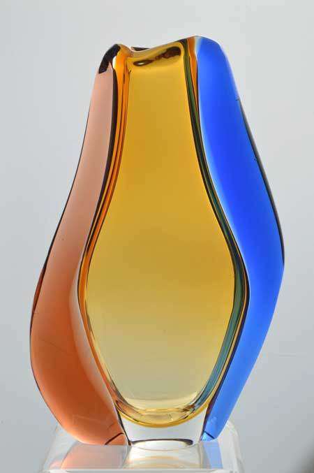 FAMOUS & MAGNIFICENT ICON OF CZECH ART GLASS, ELEGANT VASE DESIGNED BY HANA MACHOVSKA FOR MSTISOV