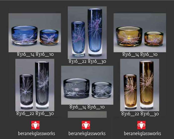 MAGNIFICENT CZECH ART GLASS VASE BY CONTEMPORARY MASTER GLASS DESIGNER PETR HORA